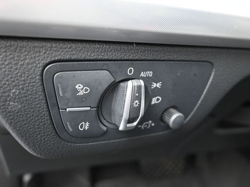 Used 2025 Audi Q5 2.0T Premium image 15