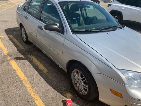 Used 2007 Ford Focus S FWD image 3