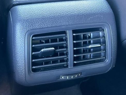 Used 2019 Volkswagen Golf R 4-Door image 14