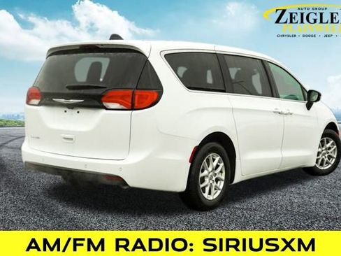 New 2026 Chrysler Voyager LX image 3