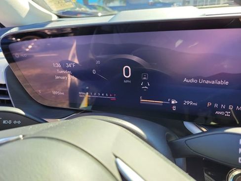 Used 2024 Buick Envision Avenir image 19