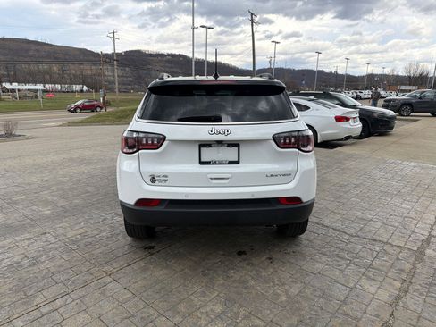 Used 2025 Jeep Compass Limited image 7