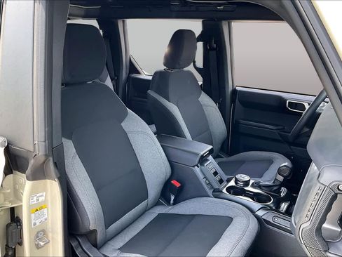 Used 2025 Ford Bronco 4-Door AWD/4WD image 9