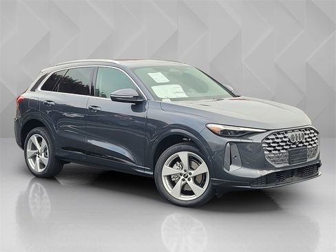 New 2025 Audi Q5 Premium Plus image 8