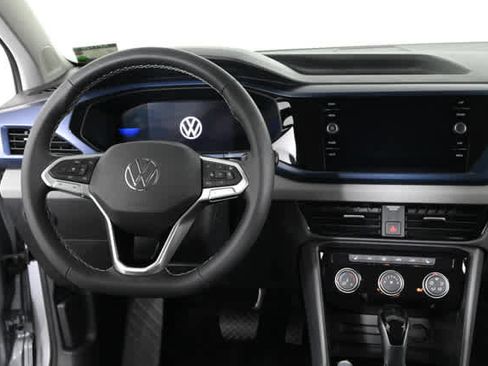 Certified 2023 Volkswagen Taos SE image 3