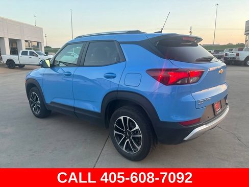 Used 2024 Chevrolet TrailBlazer LT w/ Driver Confidence Package AWD/4WD image 5