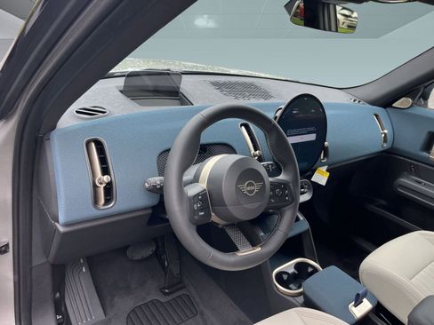 New 2025 MINI Cooper Countryman S w/ Comfort Package Max image 4