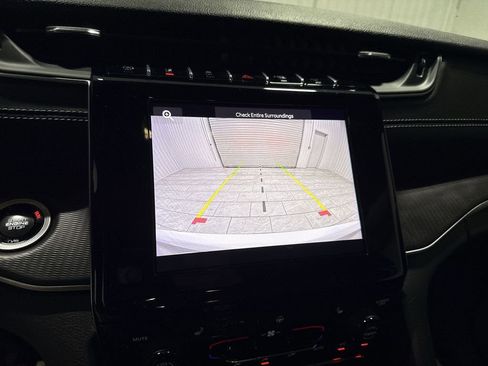 Used 2025 Jeep Grand Cherokee L Altitude RWD image 15