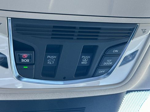 Certified 2025 Acura MDX FWD w/ Technology Package image 24