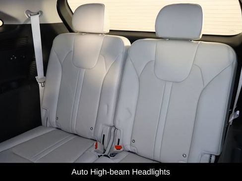 Used 2025 Kia Sorento S FWD image 16
