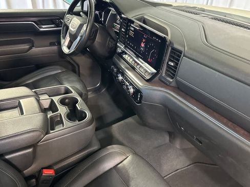 Used 2025 GMC Sierra 1500 SLT RWD image 17