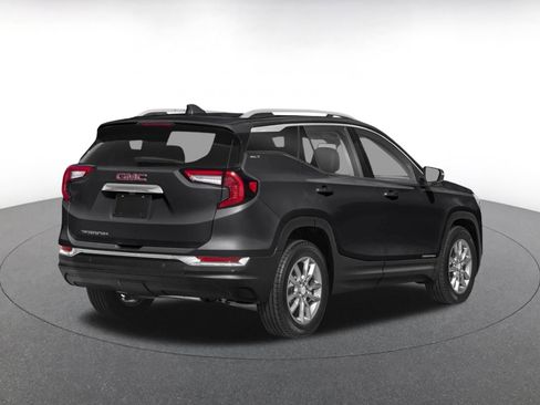 Used 2024 GMC Terrain SLT AWD/4WD image 2