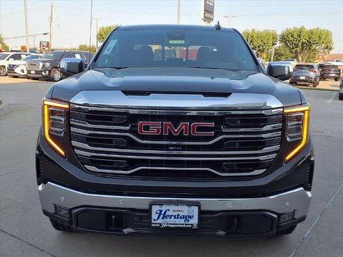 New 2026 GMC Sierra 1500 SLT image 25