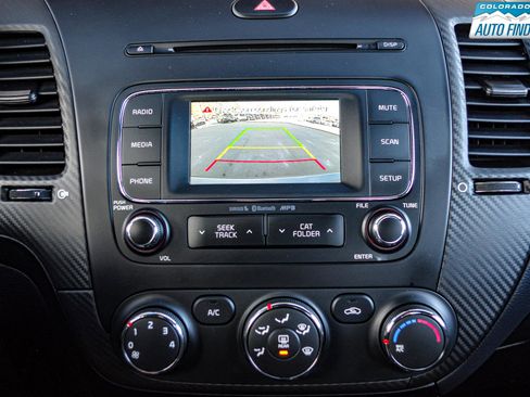 Used 2016 Kia Forte SX image 19