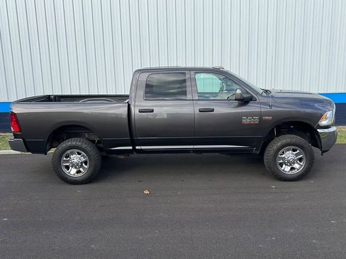 Used 2017 RAM 2500 Tradesman w/ Chrome Appearance Group AWD/4WD image 3