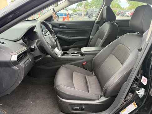 Used 2024 Nissan Altima 2.5 SV FWD image 20