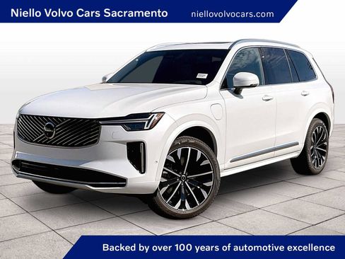 New 2026 Volvo XC90 T8 Plus w/ Protection Package AWD/4WD image 1