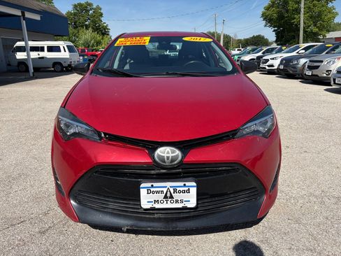 Used 2017 Toyota Corolla LE FWD image 8