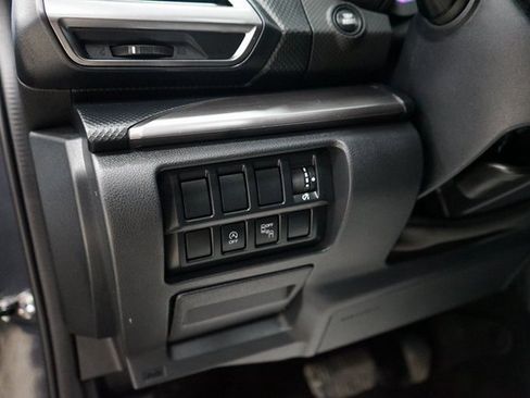 Used 2019 Subaru Forester Premium image 29