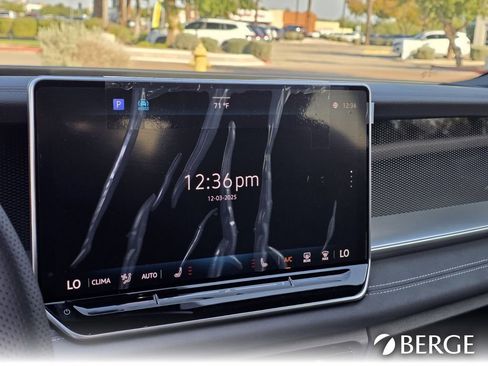 New 2026 Volkswagen Tiguan SE R-Line FWD image 17