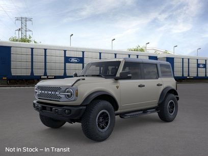 New 2025 Ford Bronco Badlands w/ Matte Film Protection Package
