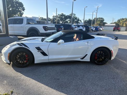 Used 2017 Chevrolet Corvette Grand Sport RWD image 3