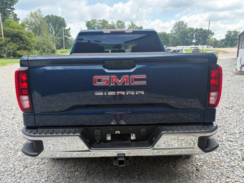 Used 2023 GMC Sierra 1500 Pro AWD/4WD image 6