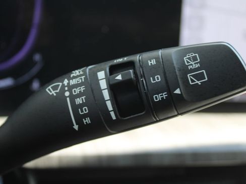 Used 2024 Kia Telluride EX w/ EX Captain's Chair Package FWD image 35
