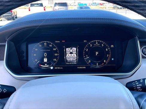 Used 2018 Land Rover Range Rover Long Wheelbase Autobiography image 22