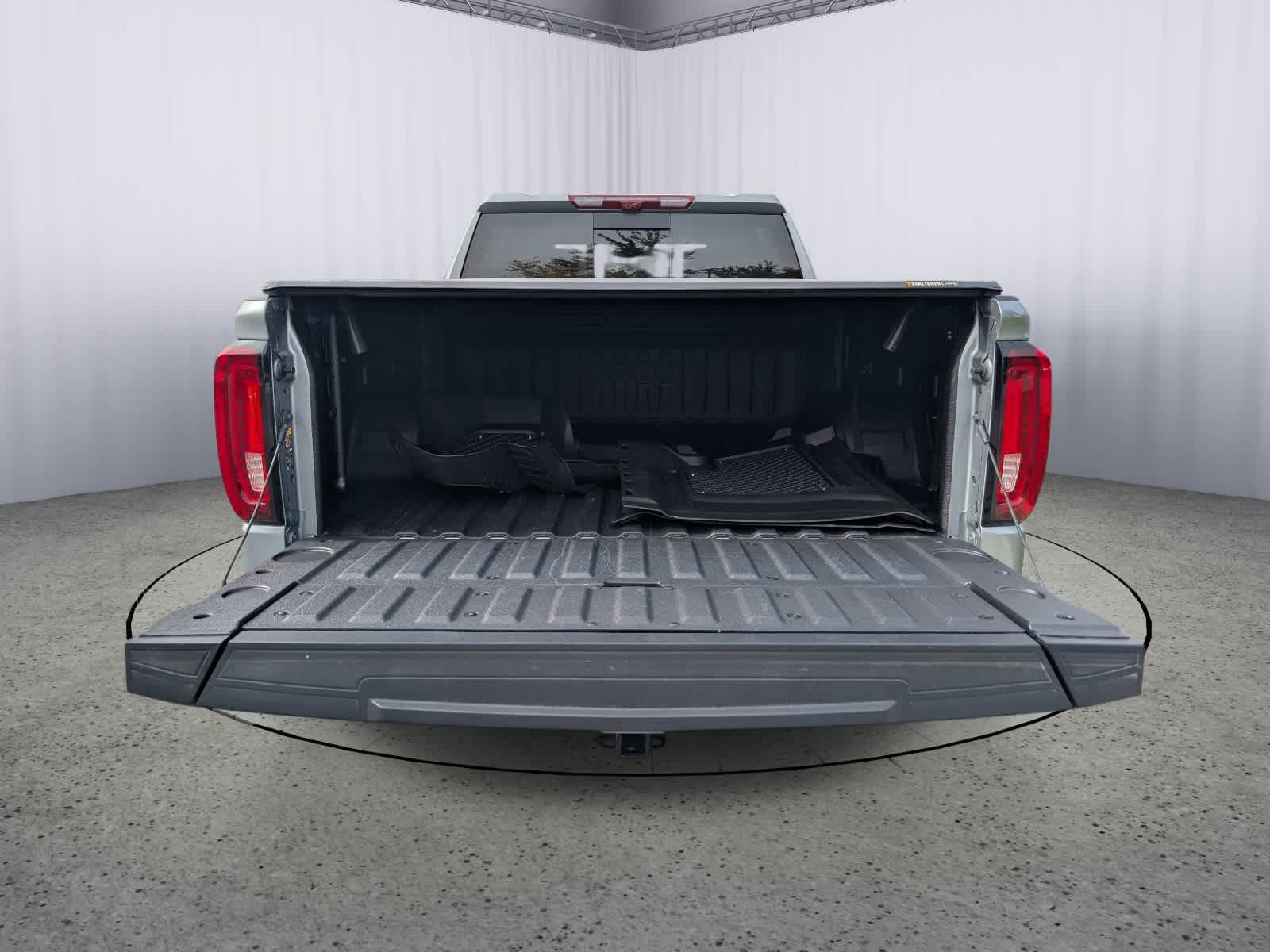 Certified 2025 GMC Sierra 1500 AT4 w/ AT4 Premium Package AWD/4WD image 14