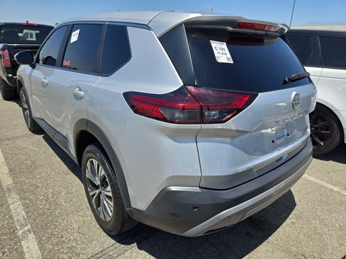 Used 2023 Nissan Rogue SV FWD image 8
