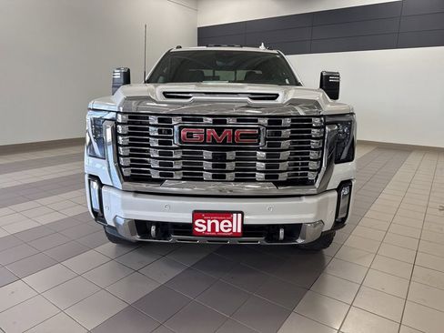 Used 2025 GMC Sierra 3500 Denali w/ Technology Package AWD/4WD image 9