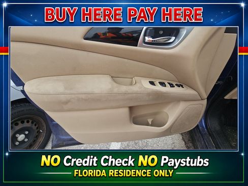 Used 2017 Nissan Pathfinder SV w/ Trailer Tow Package FWD image 13