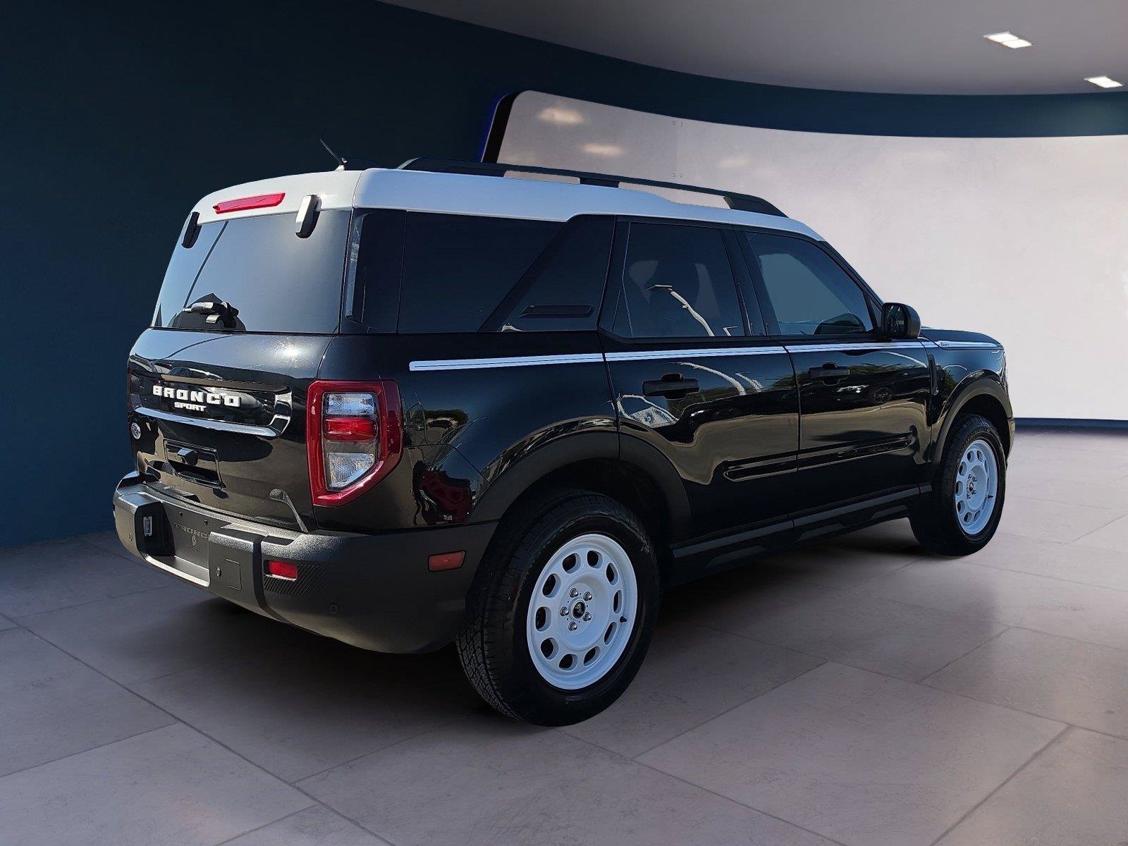 Used 2025 Ford Bronco Sport Heritage AWD/4WD image 5