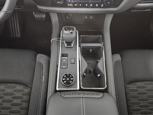 New 2025 Nissan Pathfinder SV image 41