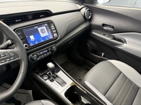 Used 2024 Nissan Kicks SR w/ SR Premium Package image 5