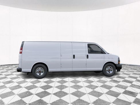 New 2026 GMC Savana 3500 Extended image 10