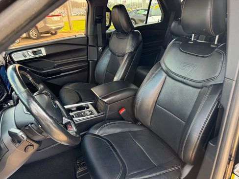 Used 2020 Ford Explorer ST image 8