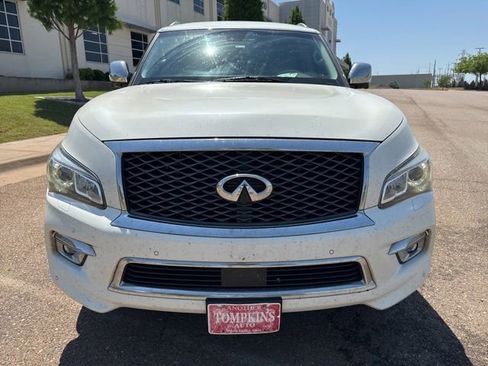 Used 2016 INFINITI QX80 4WD w/ Deluxe Technology Package image 2