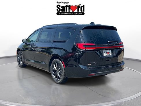 New 2026 Chrysler Pacifica Select w/ S Appearance Package FWD image 5