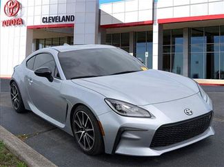 Used 2025 Toyota GR86 RWD video 2