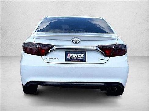 Used 2017 Toyota Camry SE FWD image 4