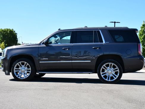 Used 2017 GMC Yukon SLT w/ Premium Edition AWD/4WD image 4