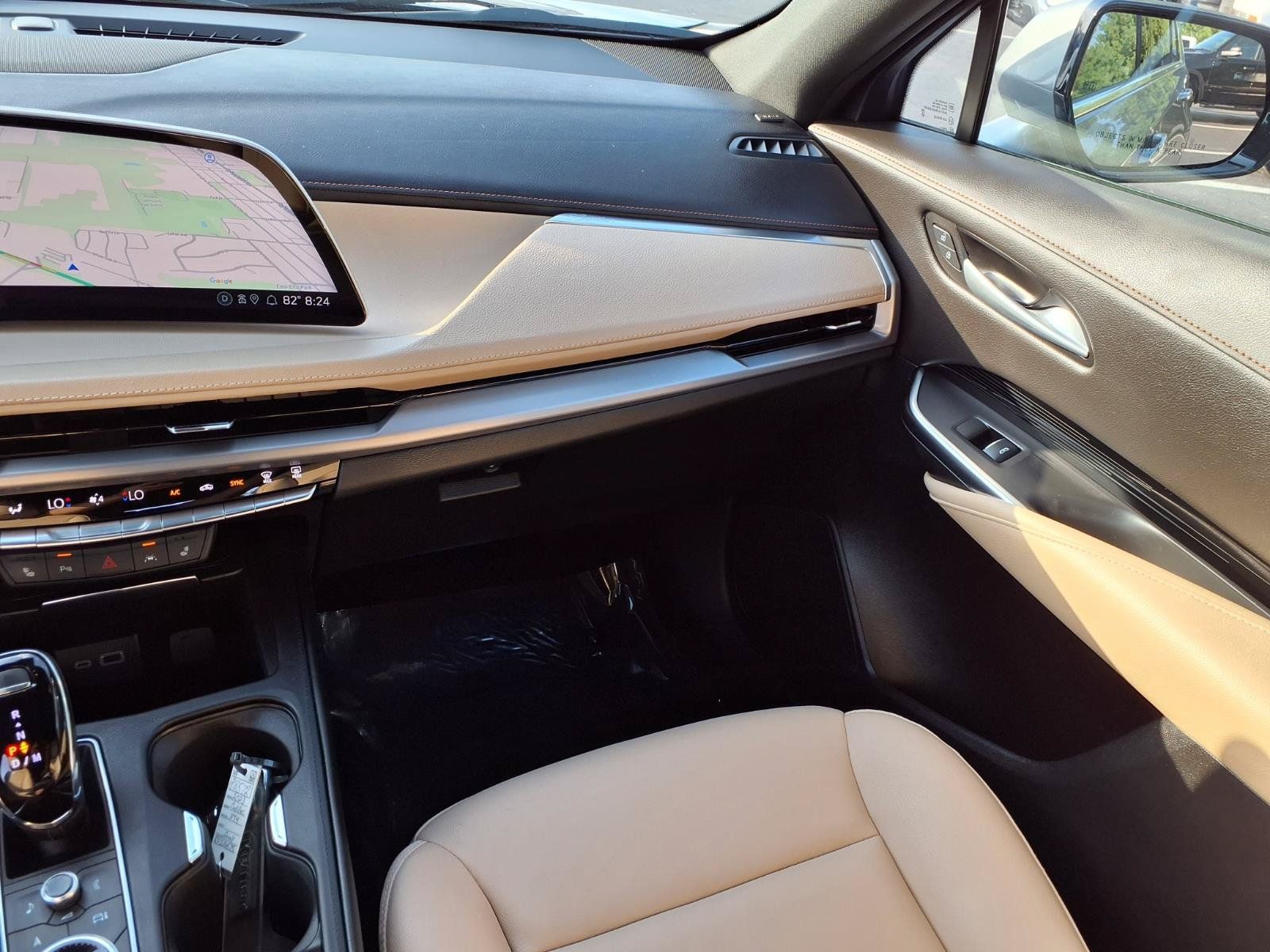 Used 2024 Cadillac XT4 Luxury FWD image 3