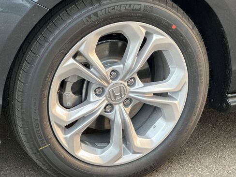 New 2025 Honda Accord LX image 30