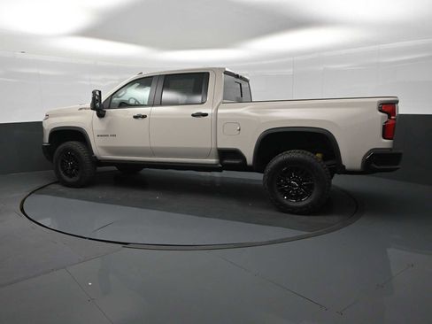 New 2026 Chevrolet Silverado 2500 ZR2 AWD/4WD image 4