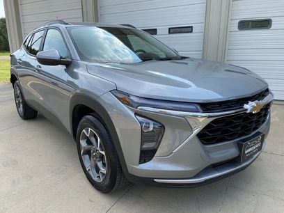 Used 2024 Chevrolet Trax LT w/ LT Convenience Package