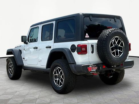 Used 2024 Jeep Wrangler Unlimited Rubicon AWD/4WD image 4
