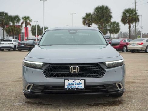 Used 2025 Honda Accord Touring image 6