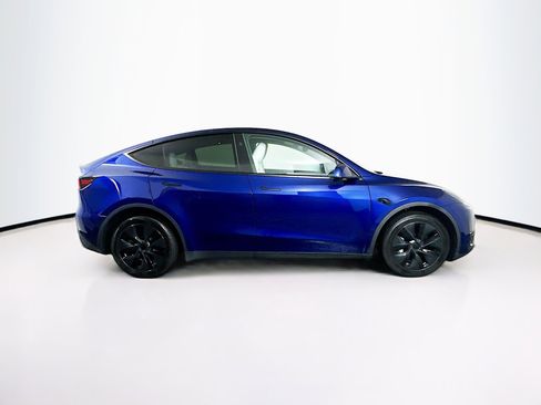 Used 2024 Tesla Model Y Long Range AWD/4WD image 10